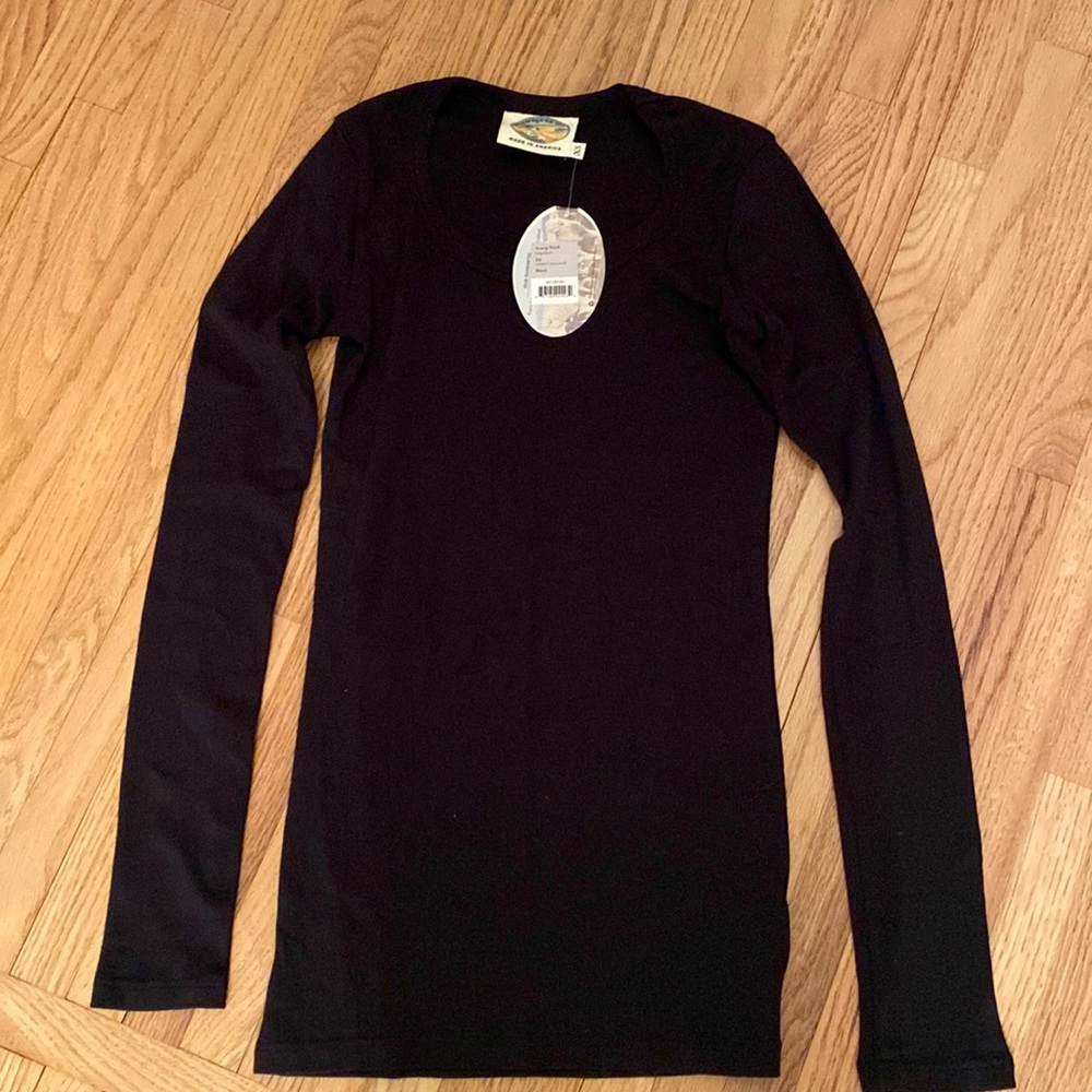 Rambler’s Way Women’s Size XS Made in USA Cotton Long Sleeve Pima Cotton Tee